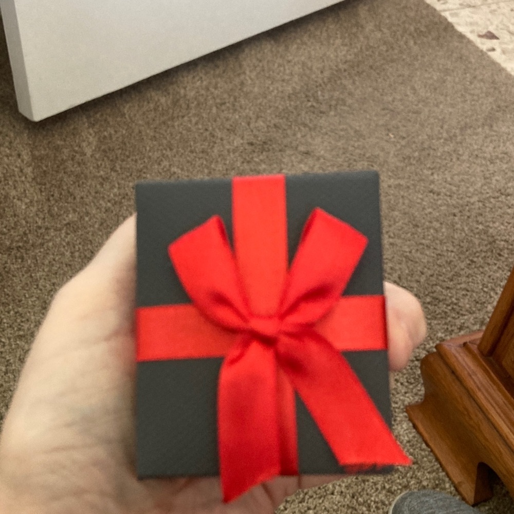 Elegant Sterling Silver Diamond Necklace - Picture 2 of 3